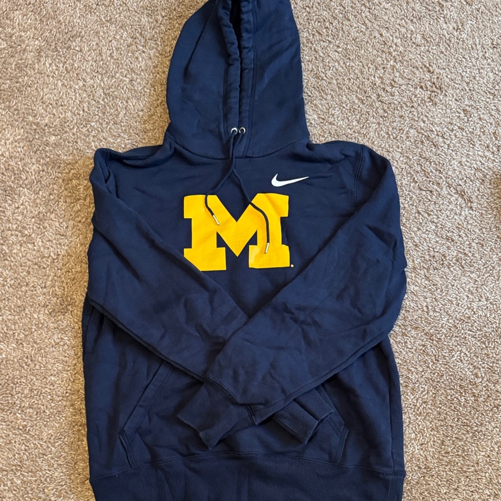 Nike U of M hoodie